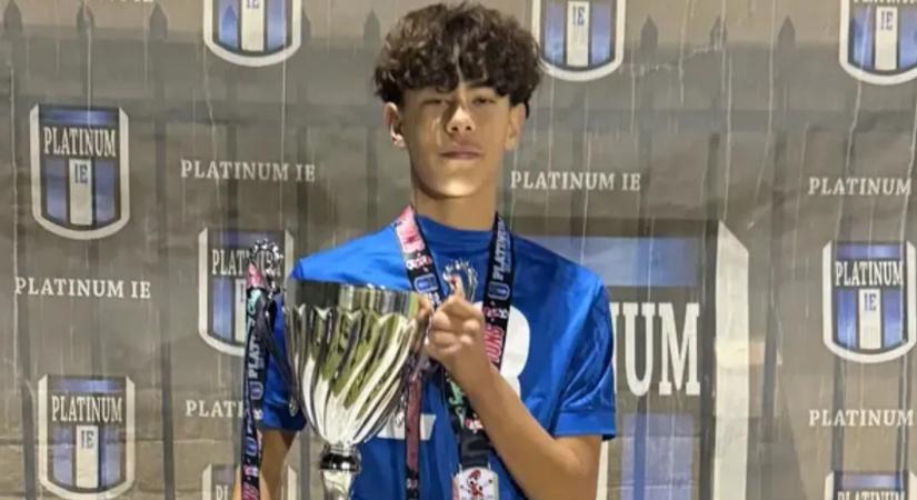 Minden szülő legnagyobb rémálma vált valóra: összeesett a pályán, majd életét vesztette a 12 éves focista