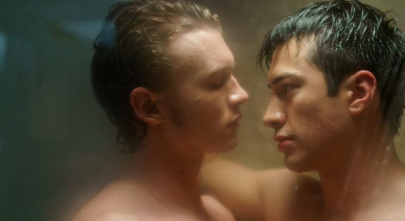 A Heated Rivalry alkotója Nagy Sándorról készít sorozatot a Netflixnek