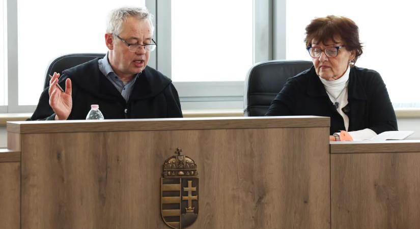 Gyilkosság az érdi benzinkútnál: vasvillával szúrták fenéken a családfőt?