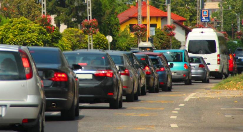 Nem lesz egyszerű Szentendrén autózni szombattól: folytatódik a 11-es főút részleges felújítása, torlódásokra és terelésekre lehet számítani