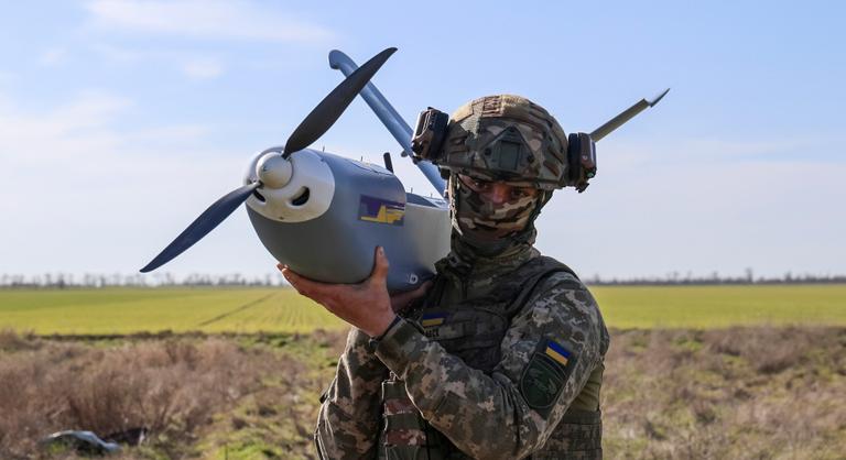 Ki nem találná, kik irányítják a háborút, itt vannak a legkülönösebb parancsnokok