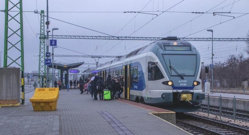 Két hétvégére kiesik a Déli pályaudvar, változik a vasúti közlekedés a Balatonnál is