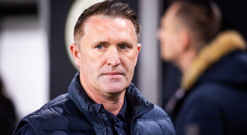 Robbie Keane távozóban a Fraditól, ő veszi át a vergődő sztárcsapat kispadját, pusztító volt az újabb vereség