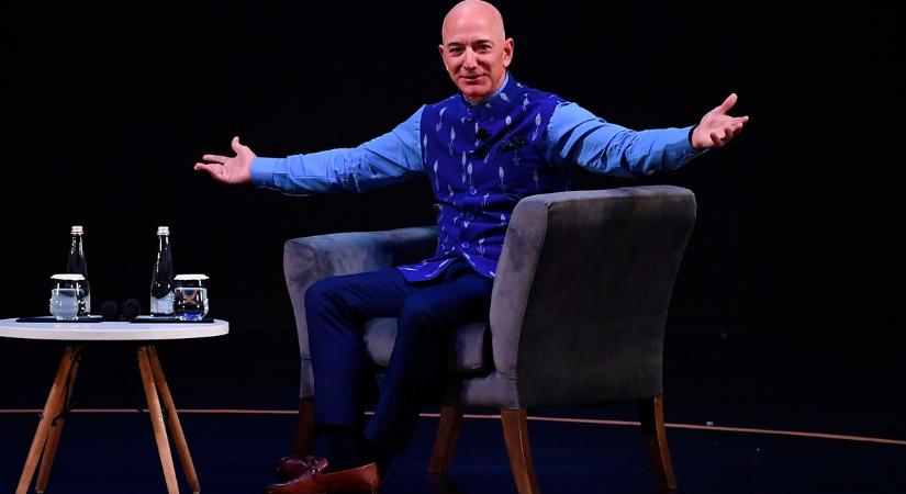 Jeff Bezos beadta a lemondását az Amazon éléről