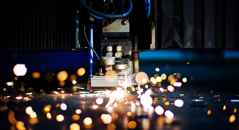 Kapaszkodik a magyar ipar