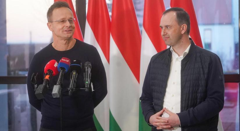 Szijjártó: Zelenszkij halálosan megfenyegette Orbán Viktort