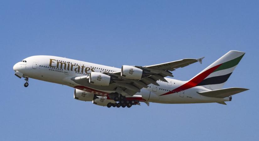 Pénteken már két menetrendszerinti járat közlekedik Budapest és Dubaj között