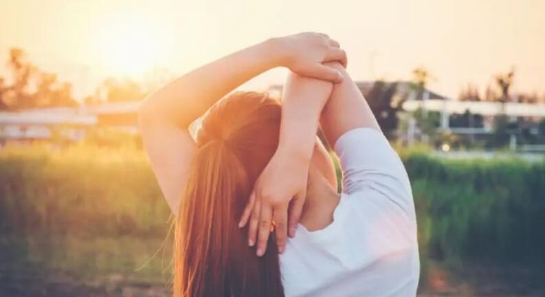 10 perc nyújtás, ami csodát tesz a testeddel