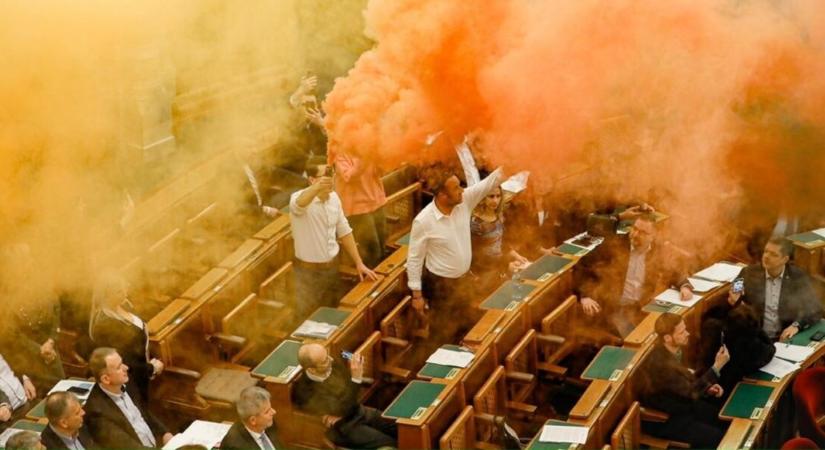 Kitálalt a Momentum politikusa: Titokban indítottak nyomozást Hadházy és Bedő ellen? Durva vádak láttak napvilágot