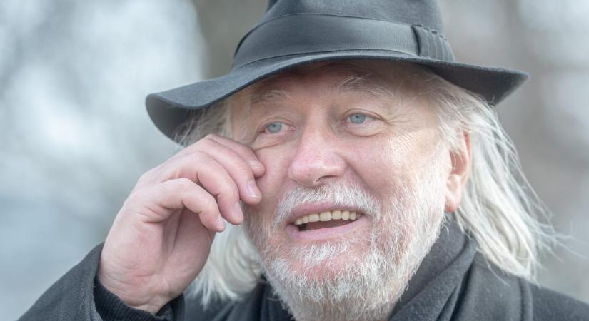 Krasznahorkai László állami kitüntetést kap a francia kulturális minisztertől