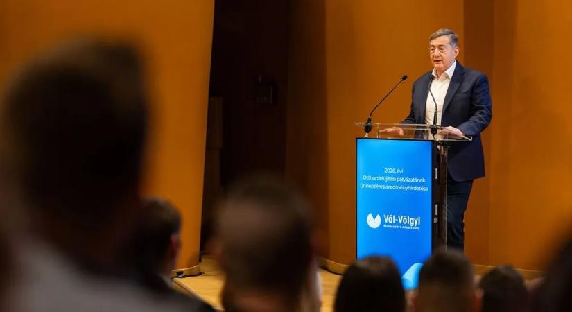 Mészáros Lőrinc alapítványa milliókat osztott szét – több tucat családon segített