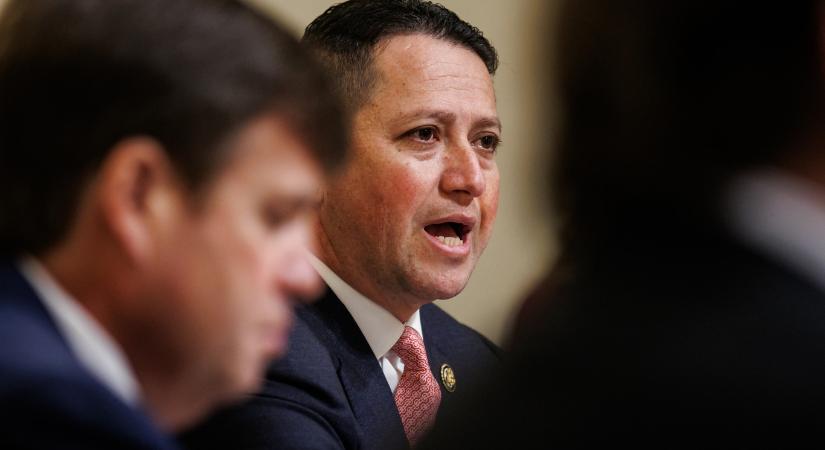 Tony Gonzales republikánus képviselő belismerte, hogy viszonya volt egy munkatársával, aki öngyilkosságot követett el