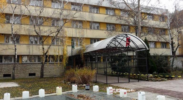 Eladja a magyar állam a Szőlő utcai javítóintézet épületét, az árverést még a választások előtt megtartják