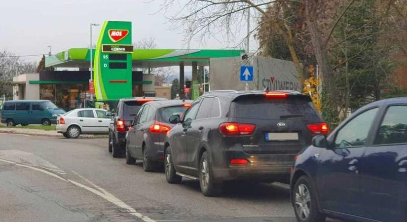 Pánikfelvásárlás indult a benzinkutakon?
