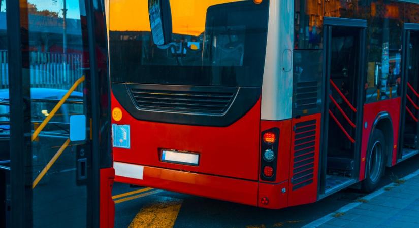 Erre figyeljenek az utasok: módosul az egyik helyi járat útvonala Szegeden