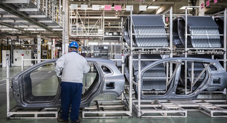 Rég nem látott folyamatok a magyar gazdaságban, ám az iráni háború mindent semmivé tehet