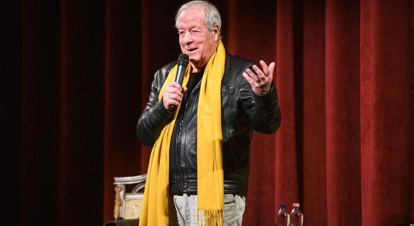 Kényszerű identitásról, feldolgozatlan traumákról is beszél Vámos Miklós új könyvében