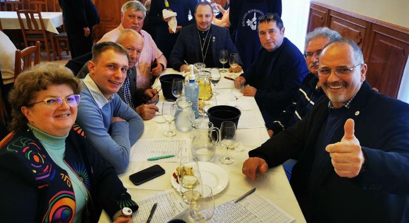 Az adonyiak ezúttal Bölcskén ítélkeztek