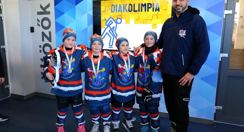 Országos döntőbe jutottak a vásárhelyi jégkorongos diákok