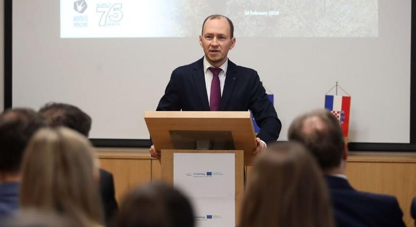 Hit, igazság és felelősség – jubileumi konferenciát tart a Százak Tanácsa Pécsen