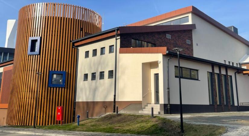 Medencetisztító robotot vásárol Topolya község