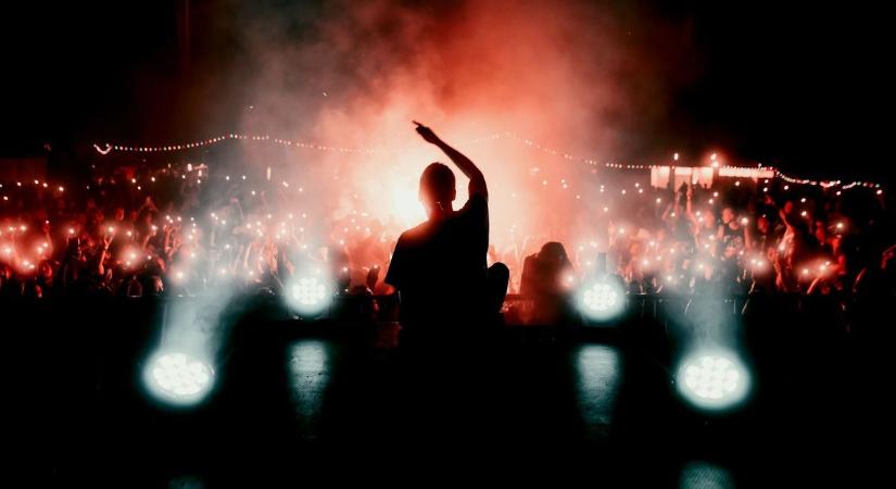 Programajánló: Apostol koncert, AWS jubileumi turné, Popcornconcert és Mikee Mykanic