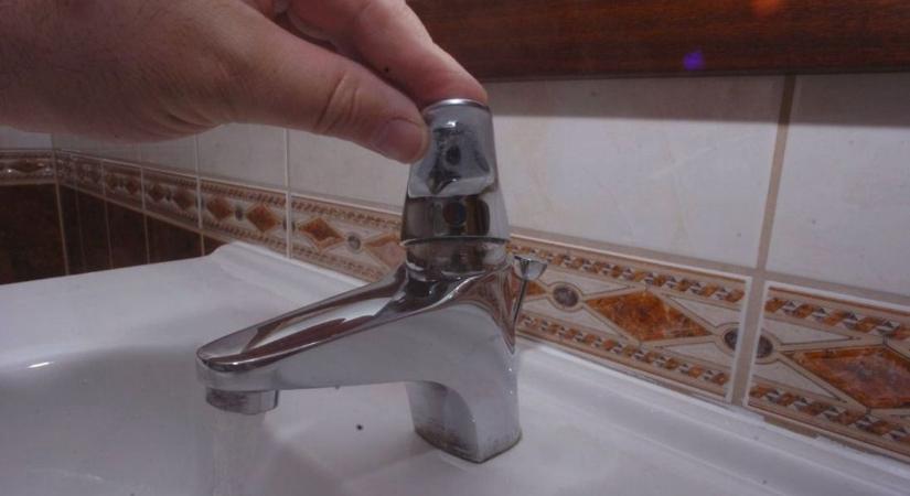 Betelt a pohár a TRV-nél: elzárják a vizet a hátralékos ügyfeleknél