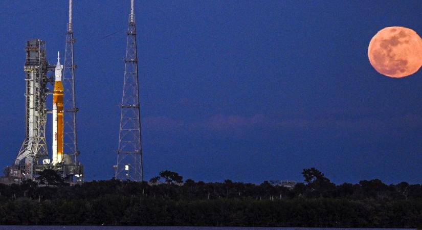 Közzétették a dátumot, ekkor indulhat ember a Holdra