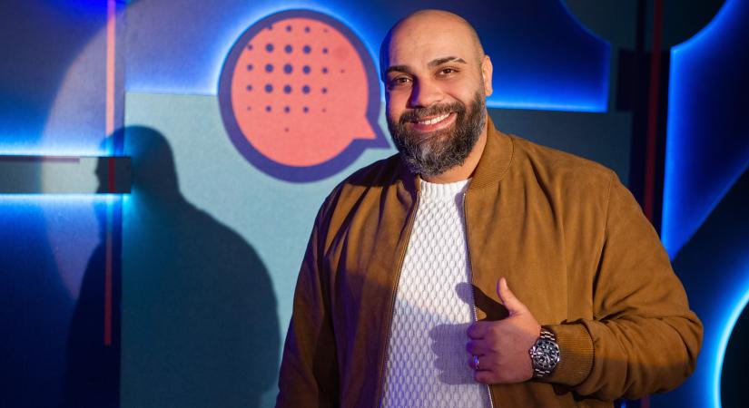 „Az érzékeny témákban vékony a jég, de az előadónak éreznie kell a határt” – Lakatos Lászlóval beszélgettünk