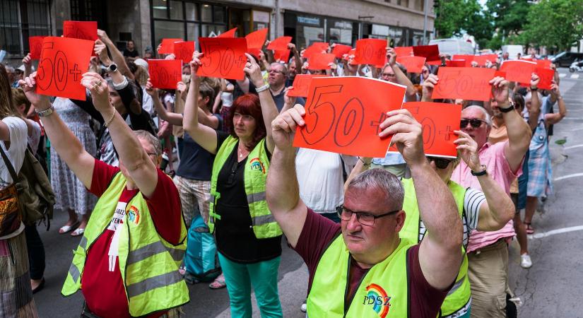 Egyre több az idős pedagógus, az utóbbi években sokan a nyugdíjazásuk után is folytatták a tanítást