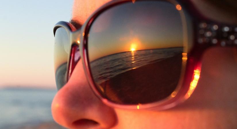A napszemüveg lesz a következő napok legfontosabb kelléke