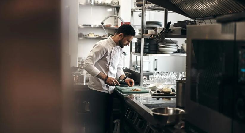 Hamis ellenőrök járják az éttermeket
