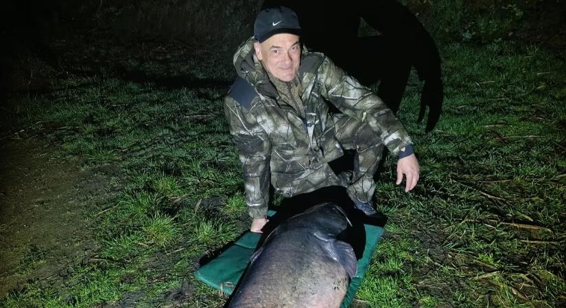 Kapitális harcsát fogott Borkai Zsolt Győrben