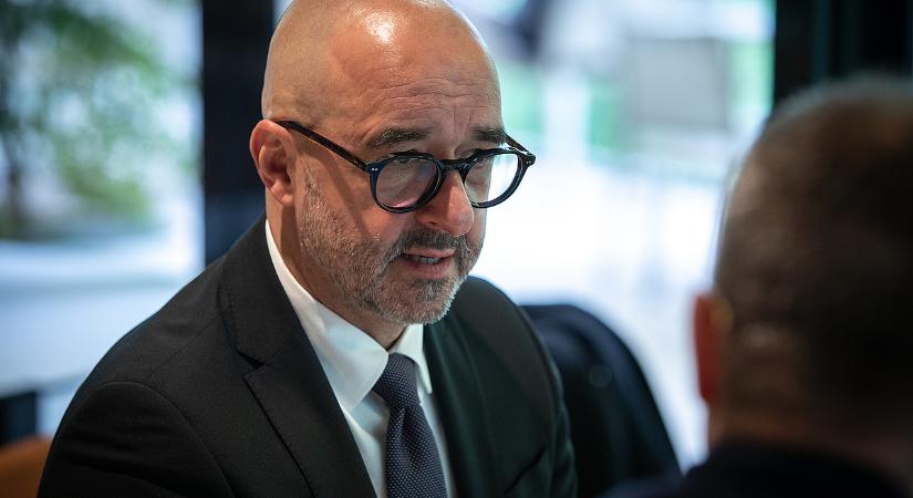 Kiutasítják a hajnalban elfogott ukrán pénzszállítókat Magyaroszágról