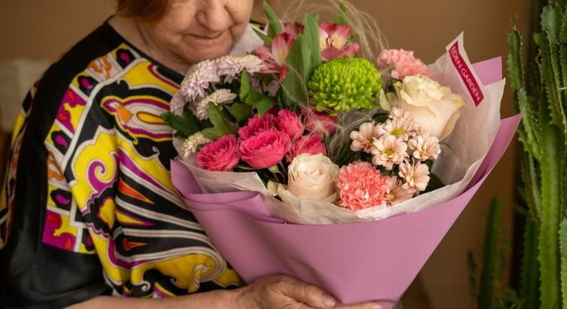 Virággal, vacsorával és tánccal is köszöntik a nőket ezen a településen