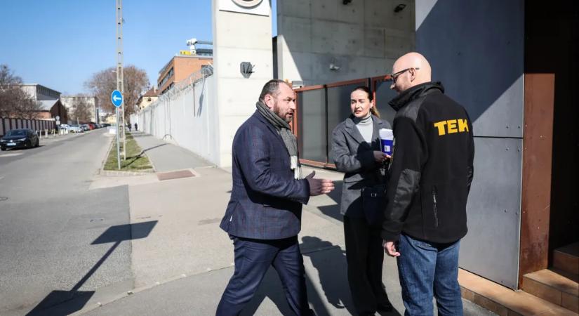 A TEK központjához ment az ukrán nagykövet, de nem engedték be