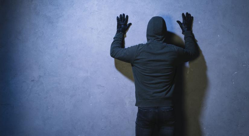 Letartóztatták a miskolci besurranó tolvajt