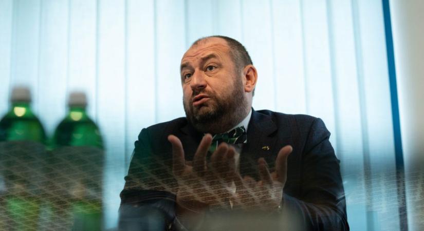 Az ukrán külügyminiszter politikai zsarolással vádolja az Orbán-kormányt, a budapesti nagykövetet nem engedik be a TEK-hez