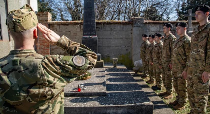 Rendbe tették a sírhelyeket – ezzel is emlékeztek a kanizsai honvédekre