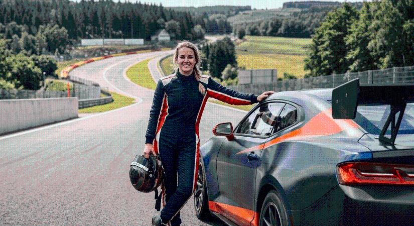 KÜLÖNLEGES NŐK, AKIK ÁTÍRTÁK AZ AUTÓZÁS TÖRTÉNETÉT