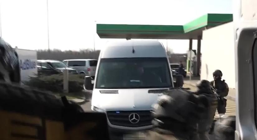 Akciófilmbe illő jelenet: így csaptak le az ukrán aranykonvojra