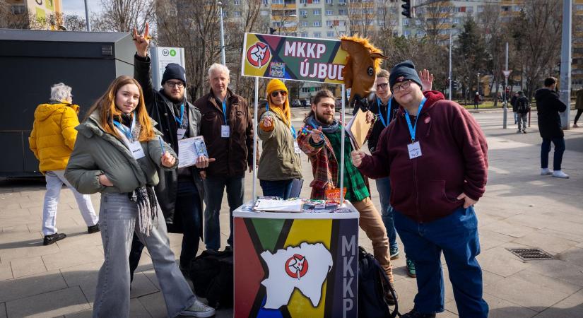 Országos listát állíthat a Kétfarkú Kutya Párt