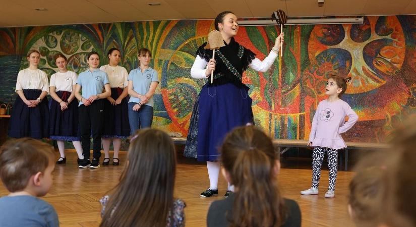 Így őrzik a hagyományt a legfiatalabbak (galéria)