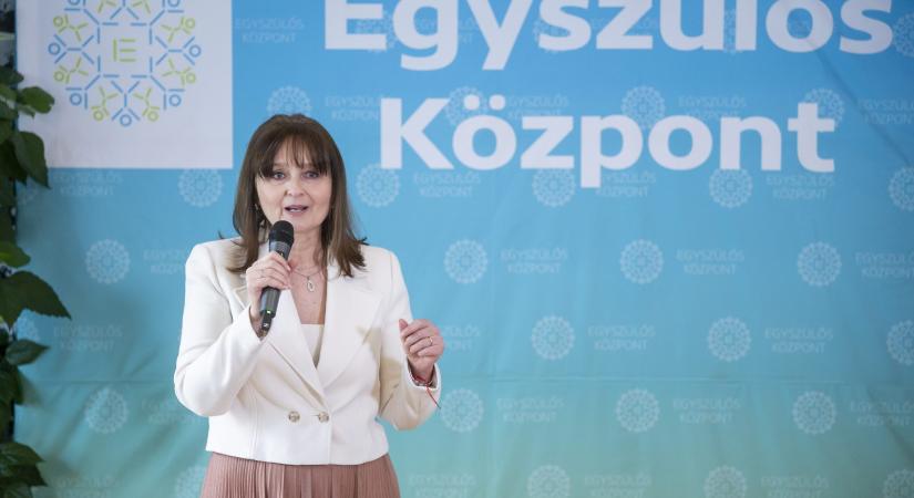 A magyar családok 28 százaléka egyszülős