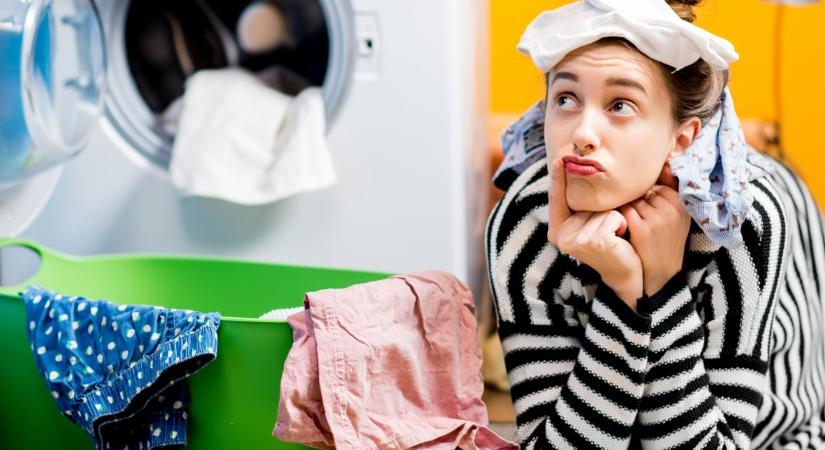 4 dolog, amit tilos betenni a mosógépbe: életveszélyes is lehet