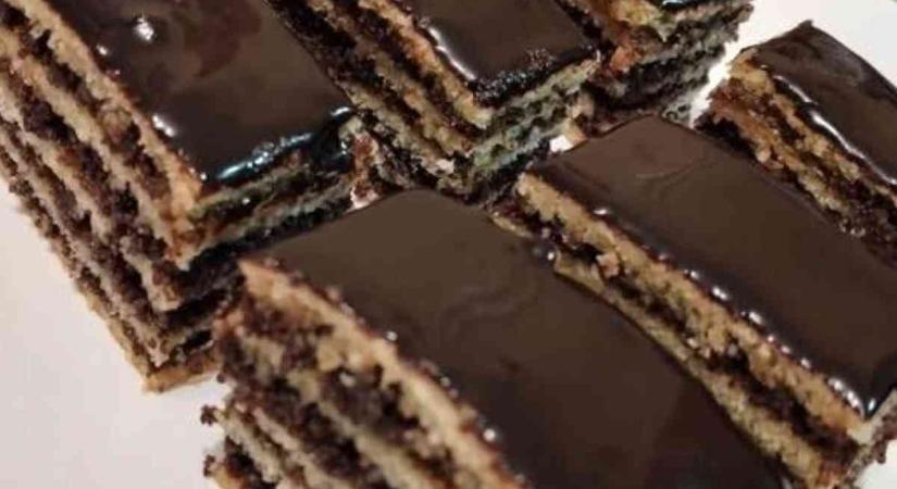 Kipróbáltuk a mákos zserbót, és azóta a diósat látni sem akarjuk