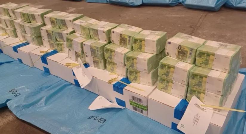 Ukrán banki vezető: A magyar fél alaptalanul kérdőjelezi meg a szállított pénzeszközök forrását