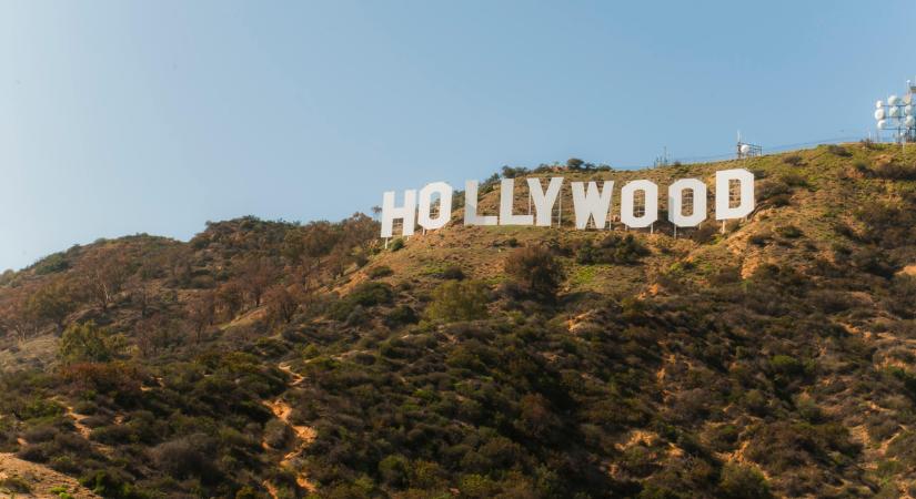 Gólyahír: apa lesz Hollywood egyik legsármosabb pasija