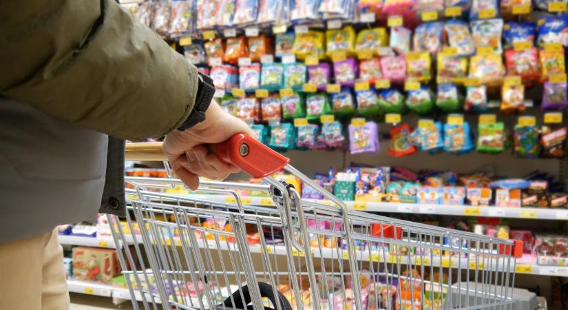 Elemző: van meglepő is a jó kiskereskedelmi adatok között – grafikonok