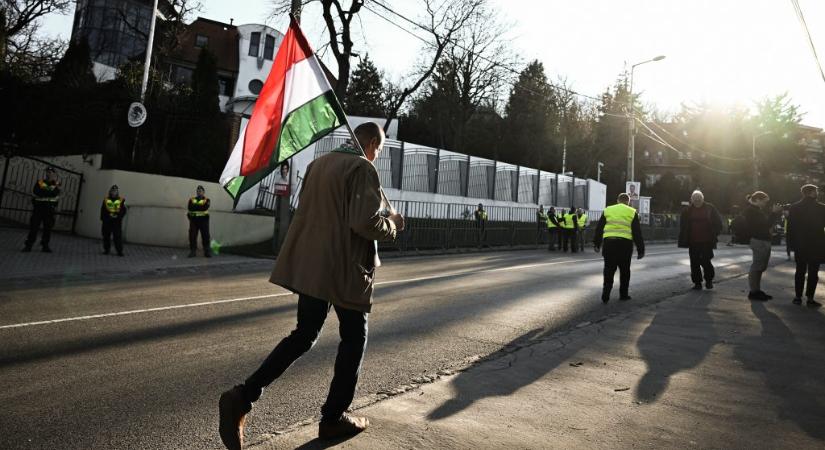 Mi az a Nemzeti Ellenállás Mozgalom?